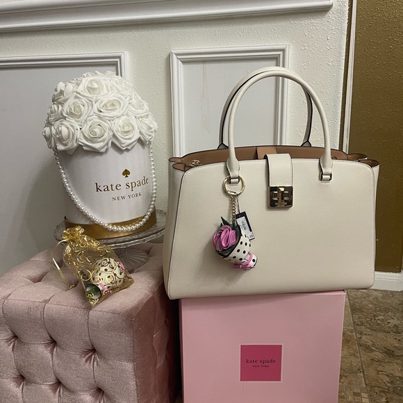 Kate Spade New York Flora Flower Novelty Bouquet Bag - Picture 15 of 16